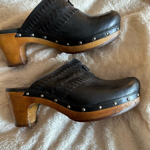 UGG clogs - Picture 2 of 5